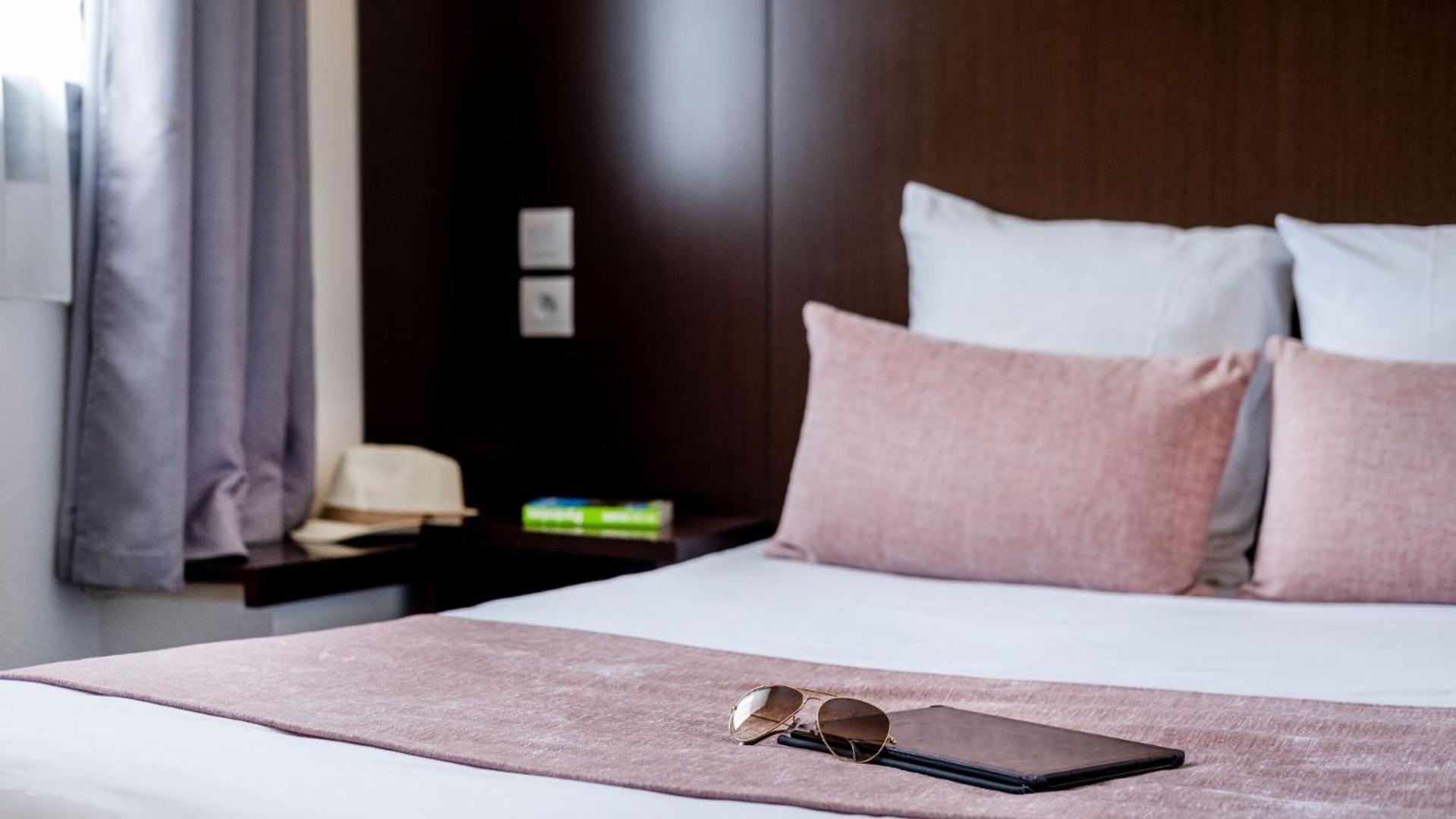 Sainte-rose Hotel